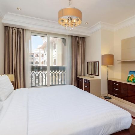 Royal Club By Rvhr, Grandeur Residence Crescent Palm Jumeirah Dubái Exterior foto