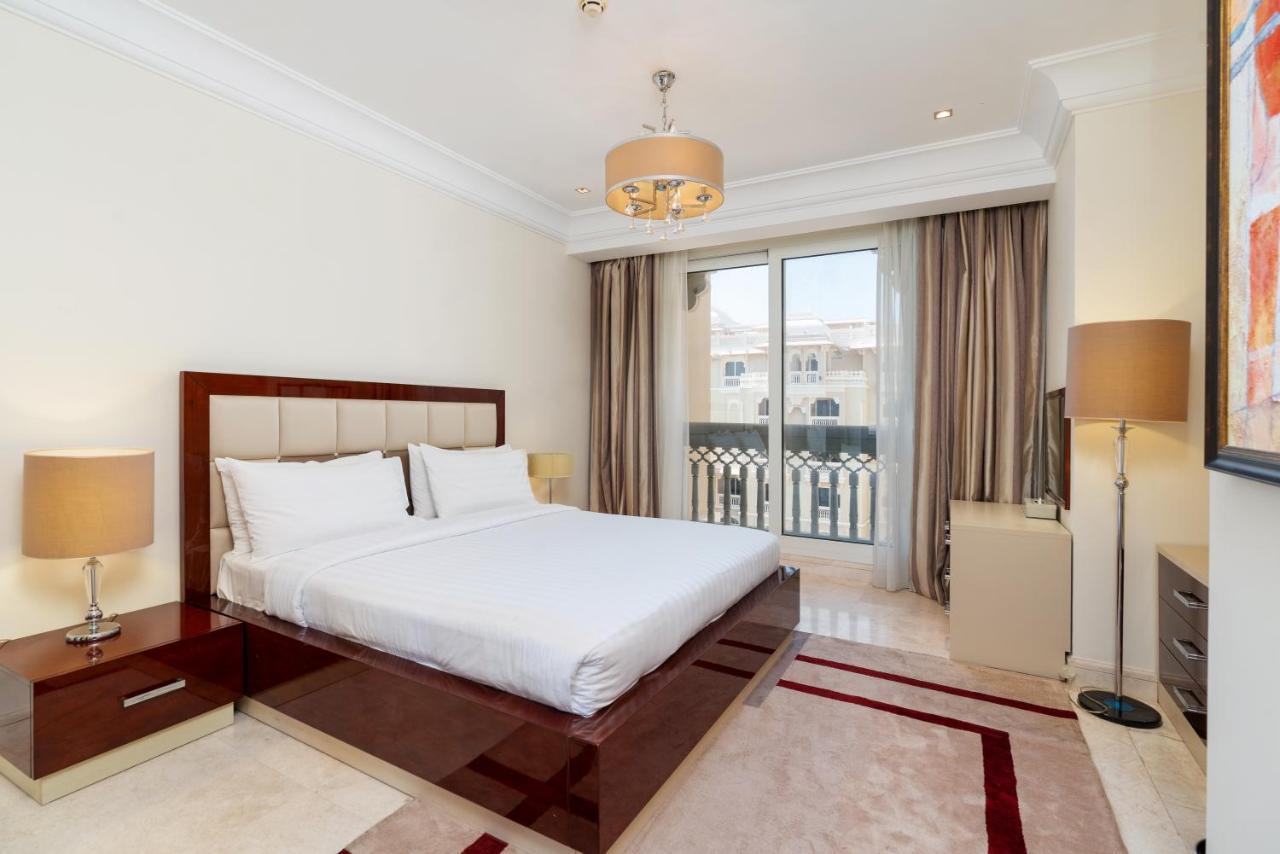 Royal Club By Rvhr, Grandeur Residence Crescent Palm Jumeirah Dubái Exterior foto